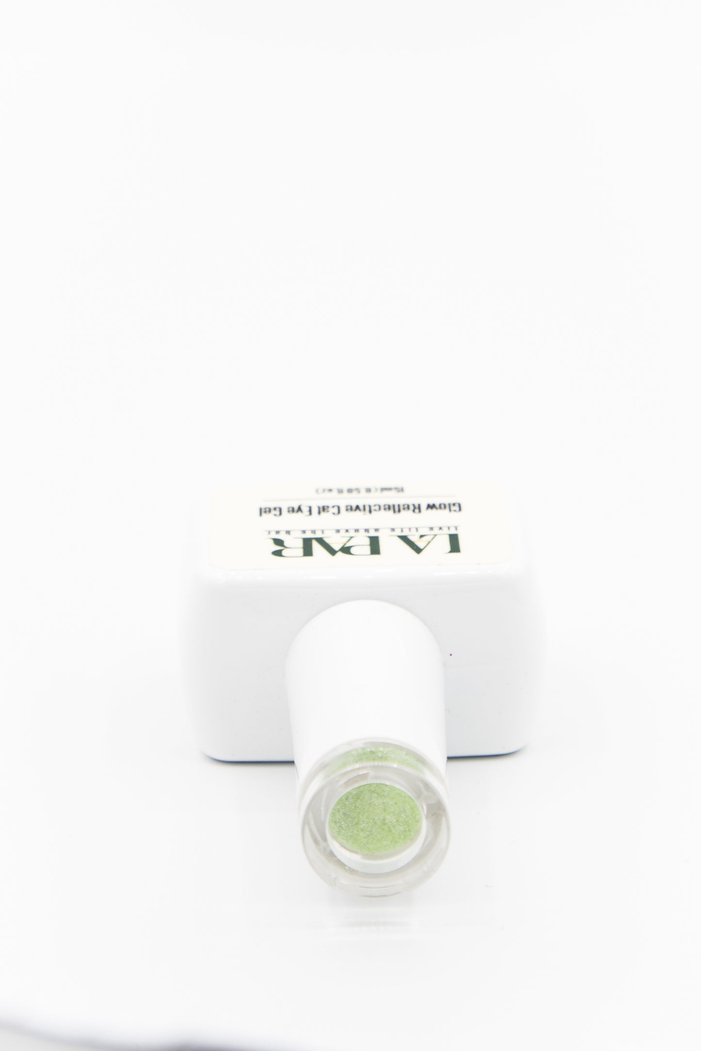 La Par Tourmaline #3 Glow Reflective Cat Eye Gel Polish bottle