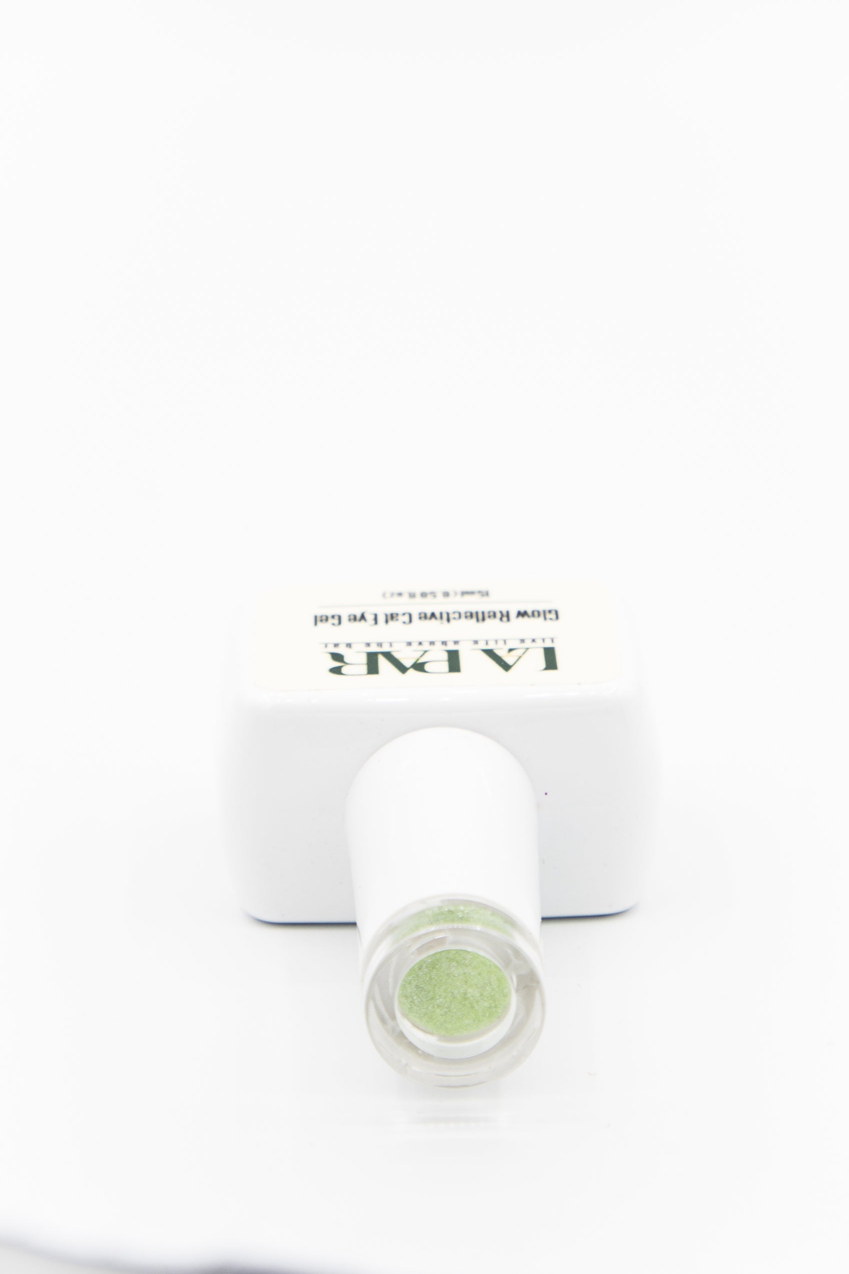 La Par Tourmaline #3 Glow Reflective Cat Eye Gel Polish bottle