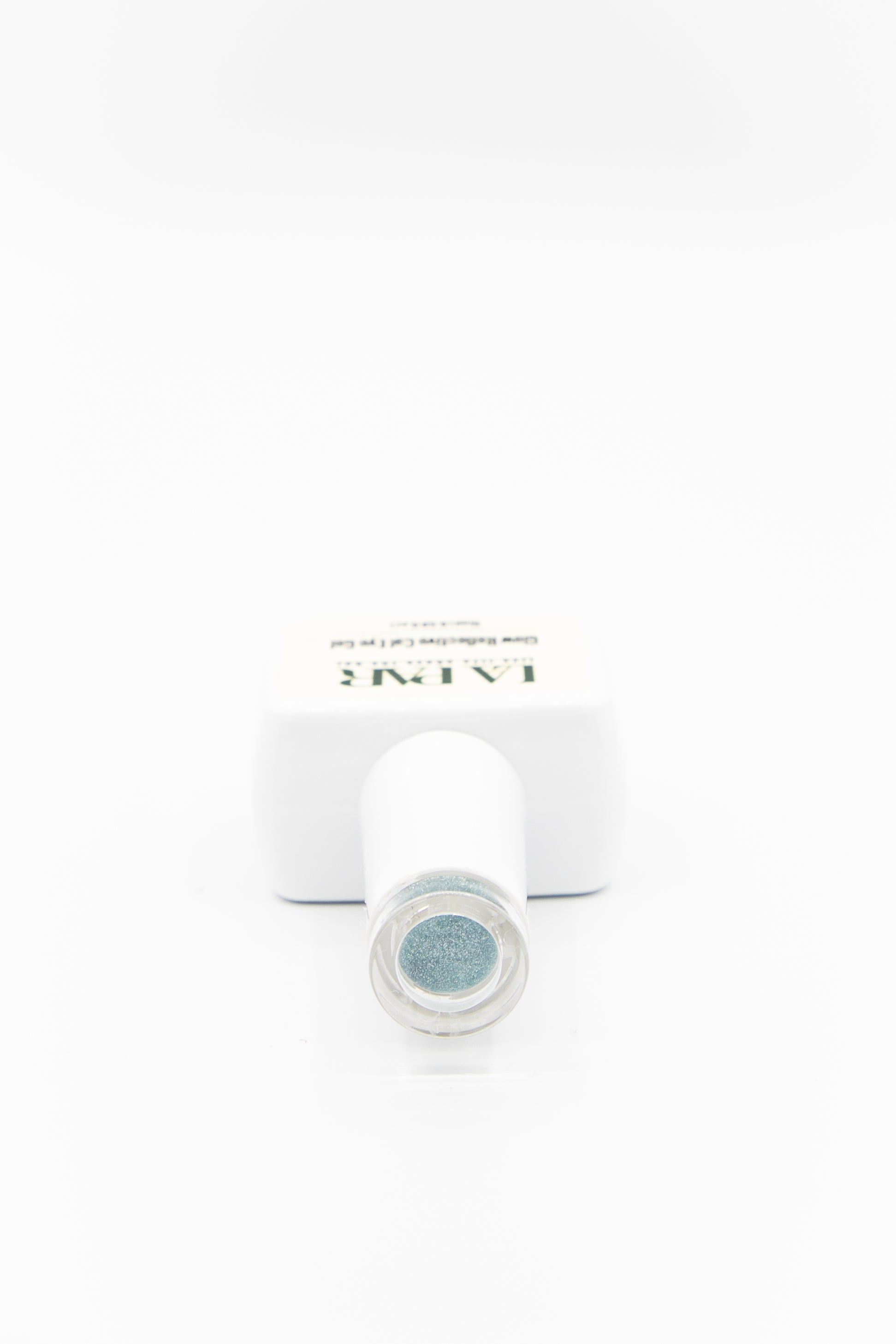 La Par Turquoise #5 Glow Reflective Cat Eye Gel Polish bottle cap