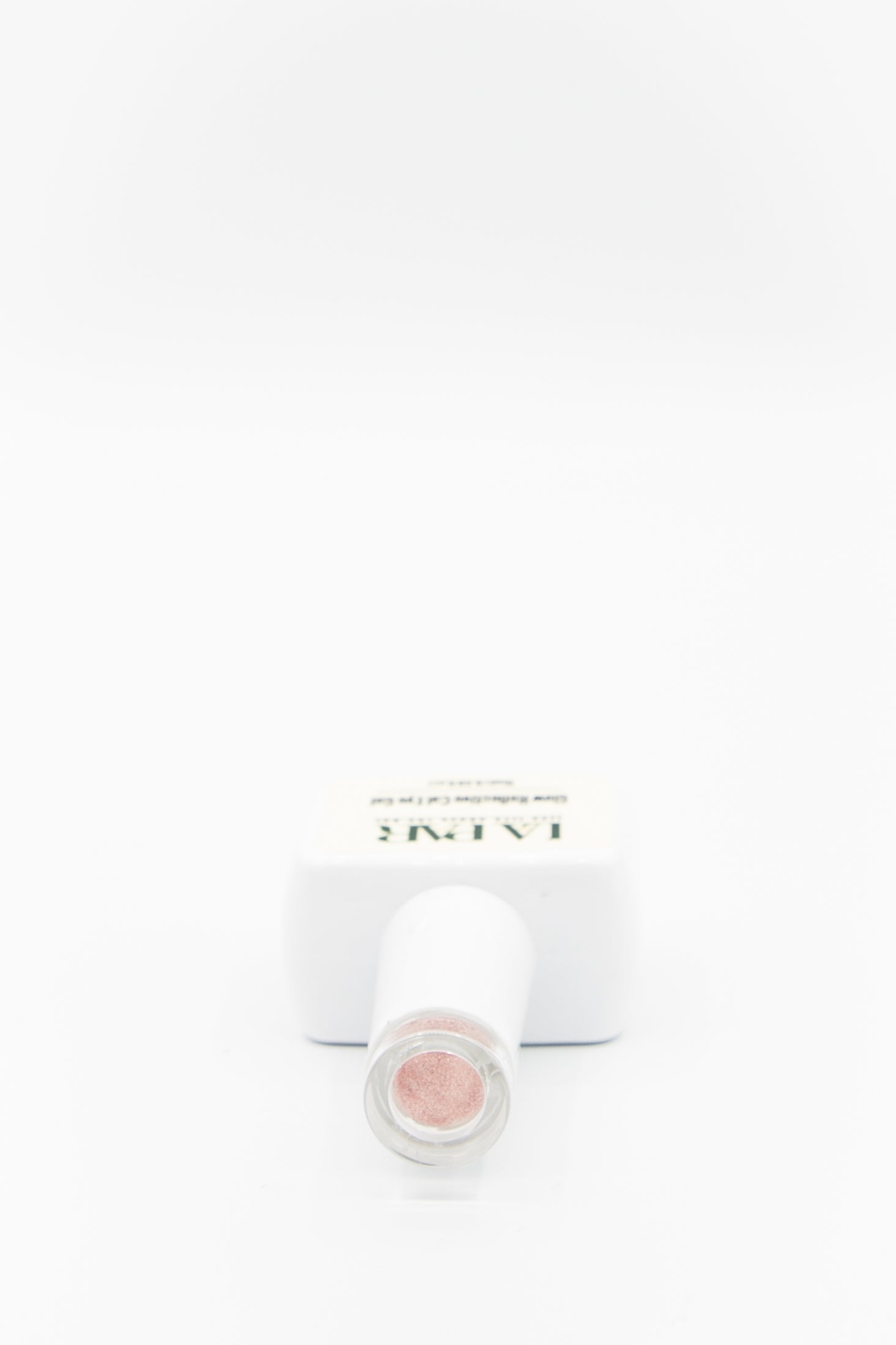 La Par Morganite #8 Glow Reflective Cat Eye Gel Polish bottle cap