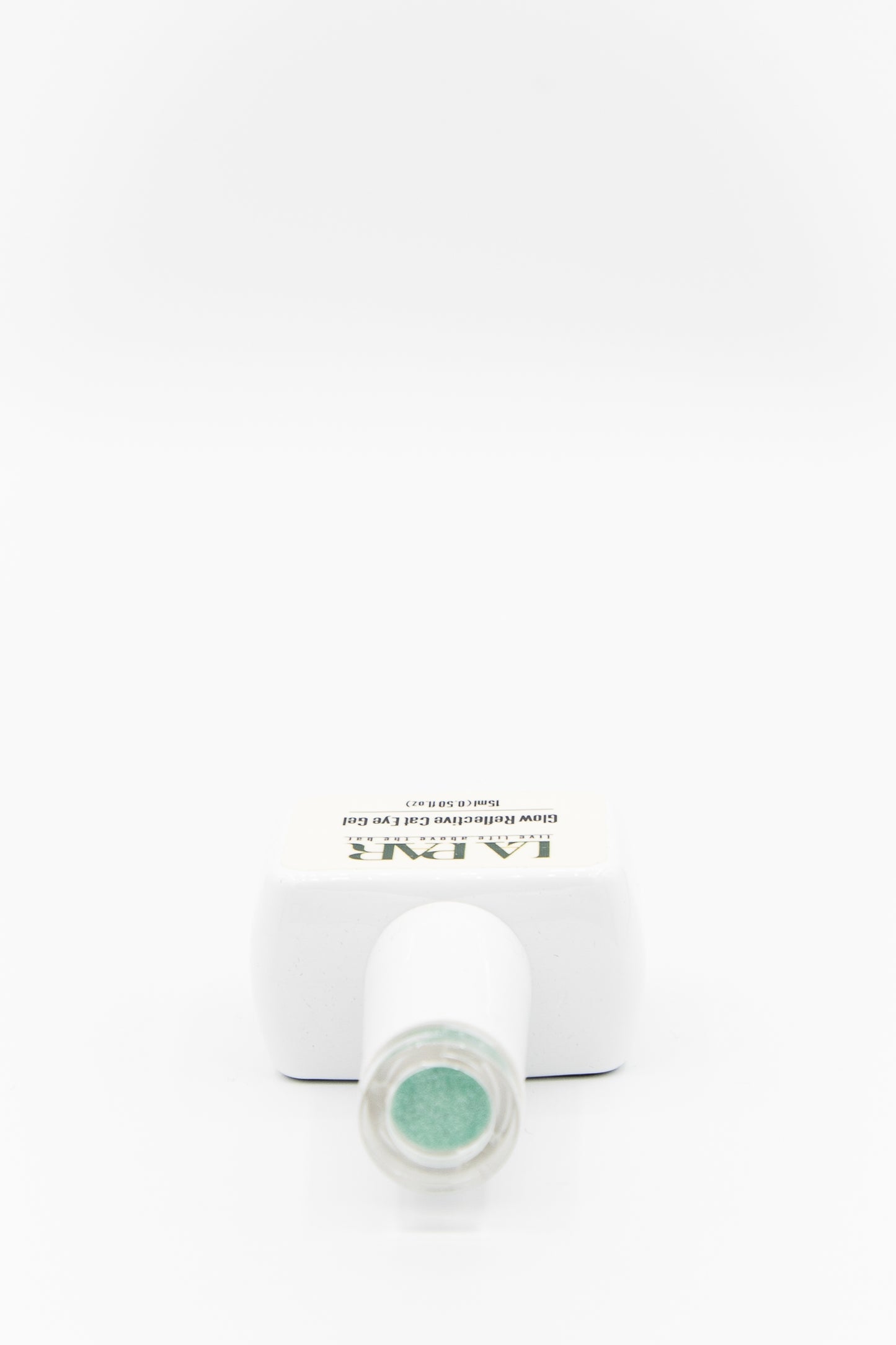 La Par Emerald #10 Glow Reflective Cat Eye Gel Polish bottle cap